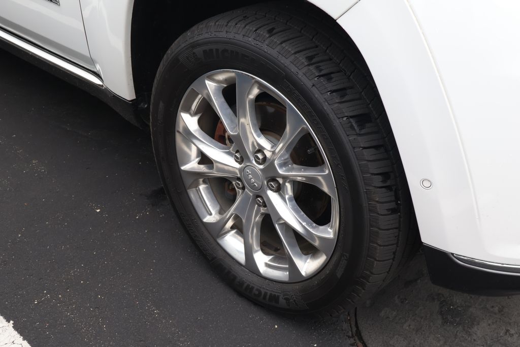 Thumbnail: 2019 Jeep Grand Cherokee - 5