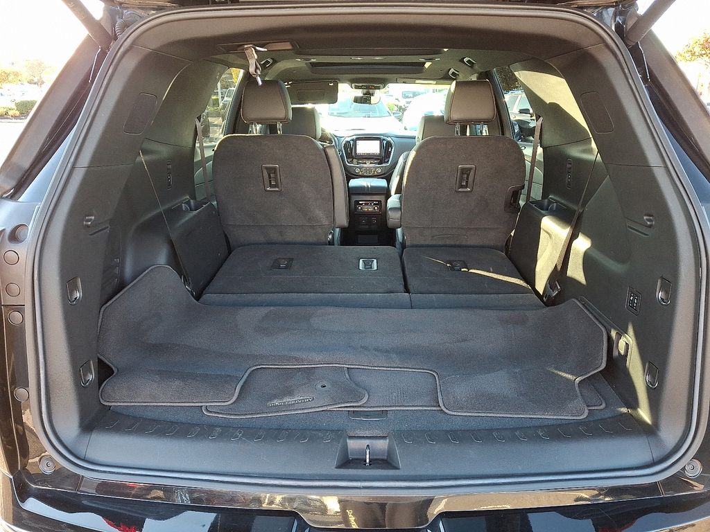 Thumbnail: 2022 Chevrolet Traverse - 31