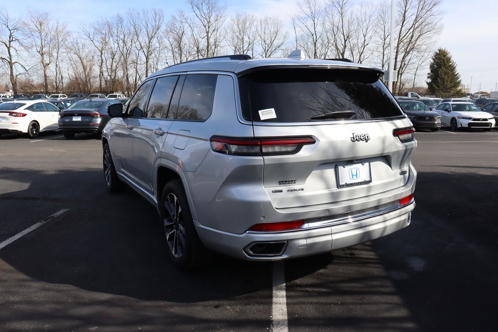 2022 Jeep Grand Cherokee L Overland 3