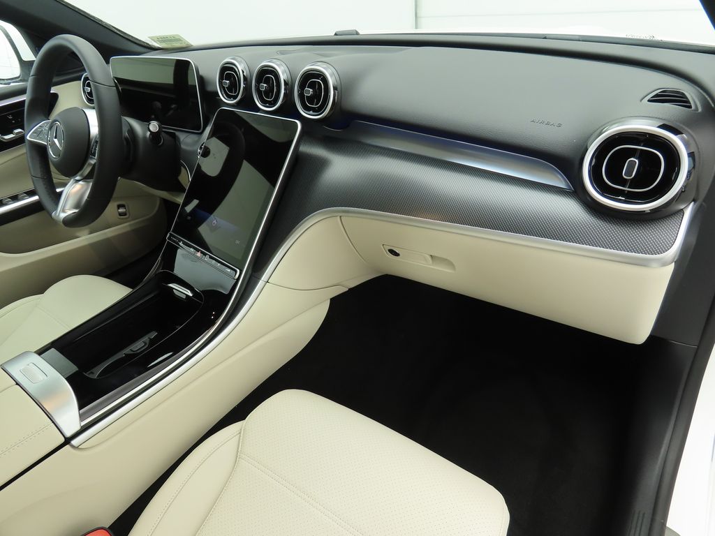 Thumbnail: 2025 Mercedes-Benz C-Class - 17