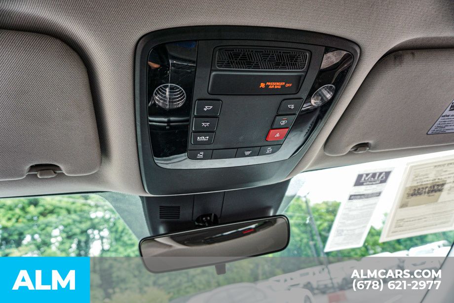 2025 Kia Carnival LXS - Photo 40