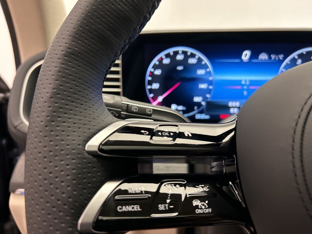 Thumbnail: 2026 Mercedes-Benz GLS - 14