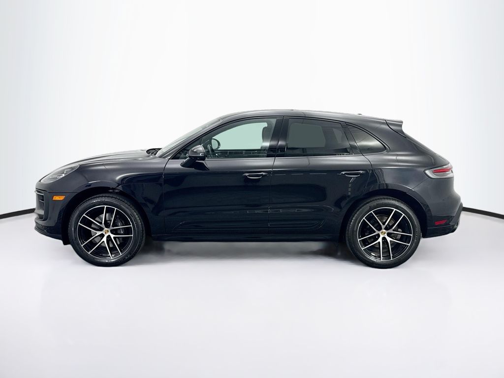 Thumbnail: 2024 Porsche Macan - 2