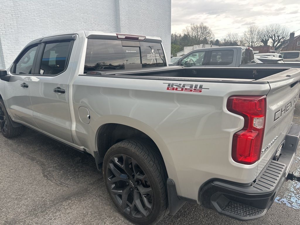 Silver Ice Metallic 2020 Chevrolet Silverado 1500 LT Trail Boss Crew Cab 4WD Pickup Truck Four-Wheel Drive Automatic