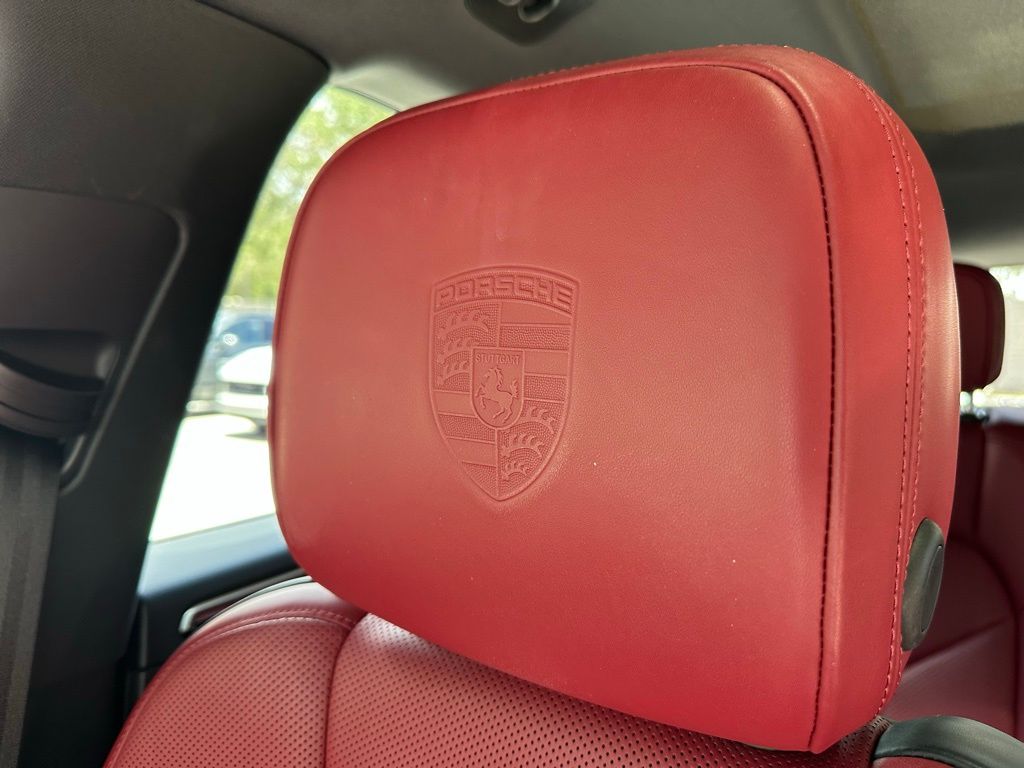 2024 Porsche Macan  18