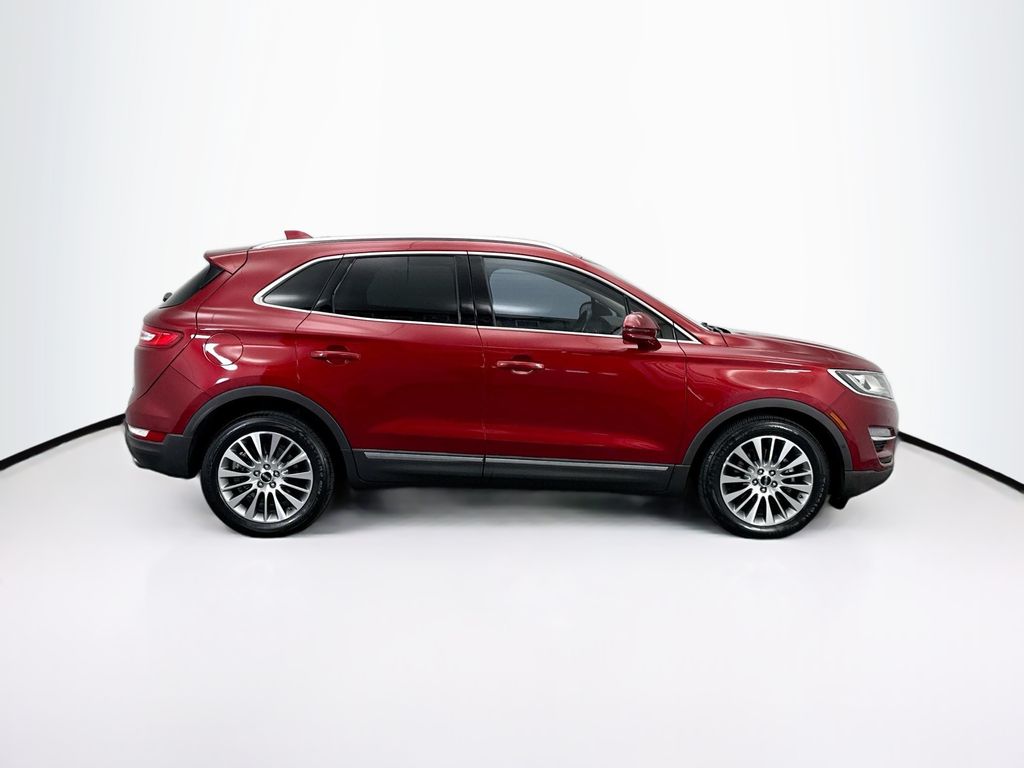 Thumbnail: 2017 Lincoln MKC - 4