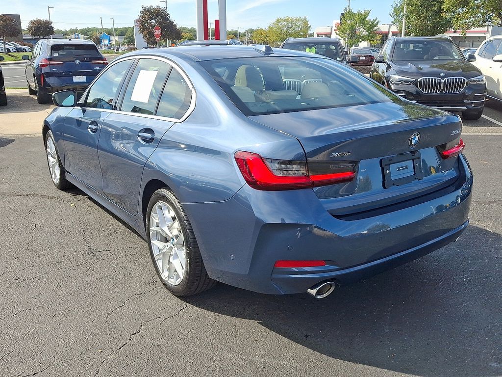 Thumbnail: 2025 BMW 3 Series - 4