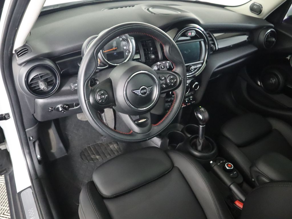 Thumbnail: 2019 MINI Cooper - 9