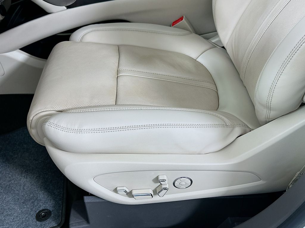 Thumbnail: 2019 Lincoln Nautilus - 20