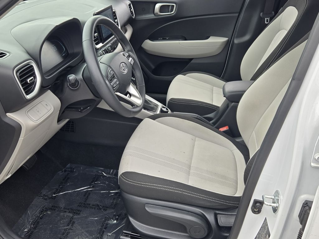 2023 Hyundai Venue - $17,599