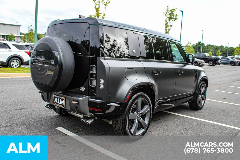 Used 2023 Gray Land Rover Carpathian Edition image 5