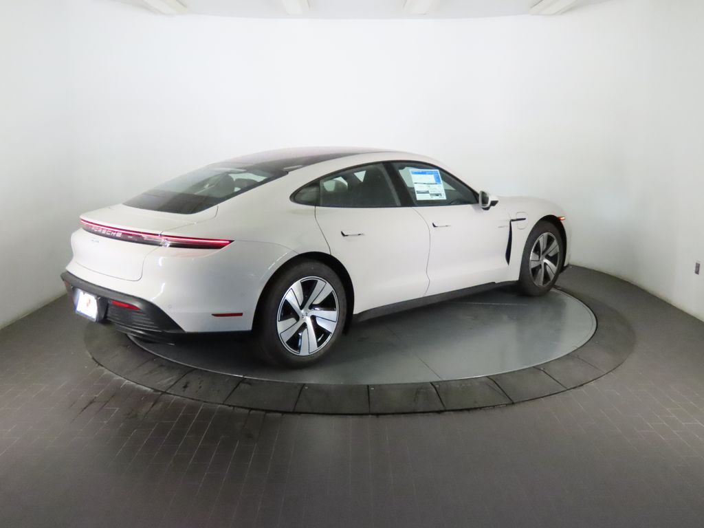 Thumbnail: 2026 Porsche Taycan - 7