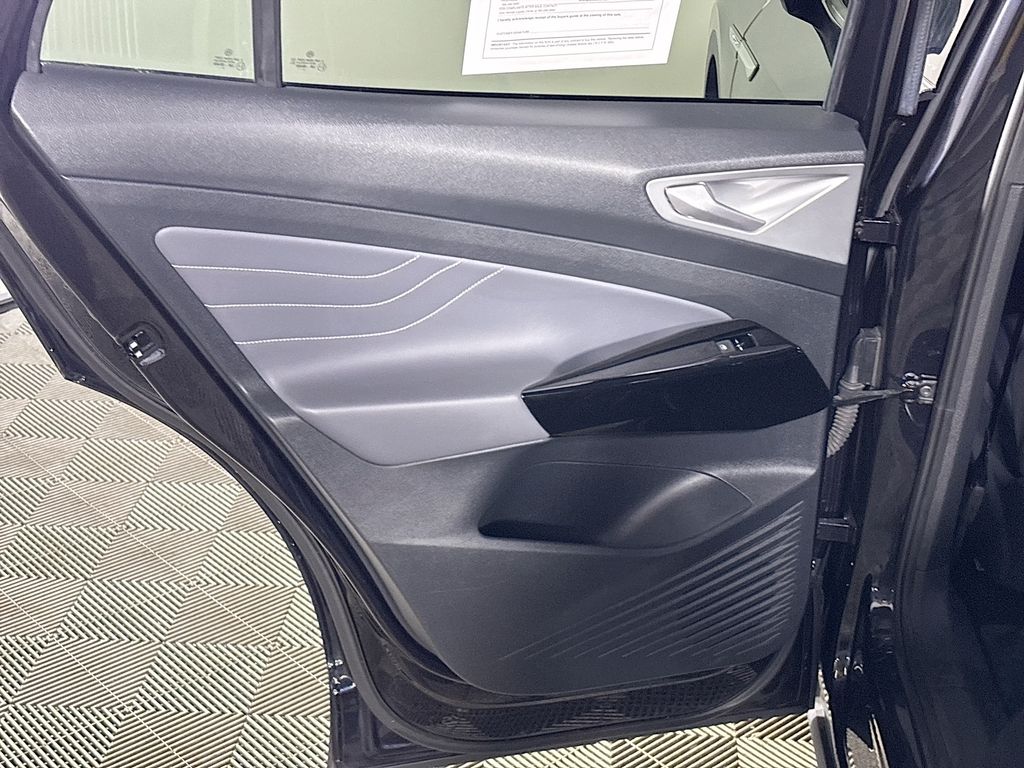 2023 Volkswagen ID.4 Pro S Plus