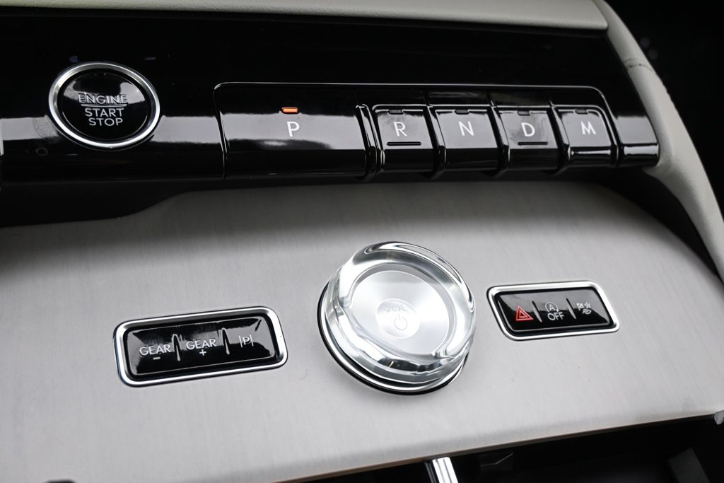 New 2026 White Lincoln Reserve image 28