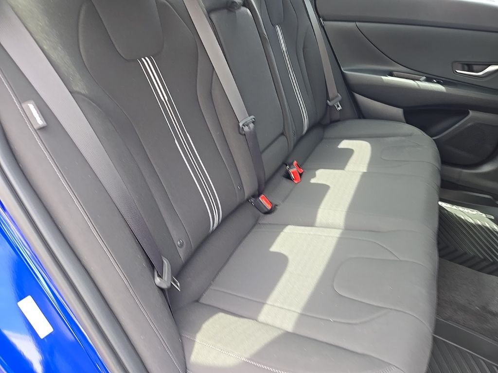 2025 Hyundai Elantra SEL 26