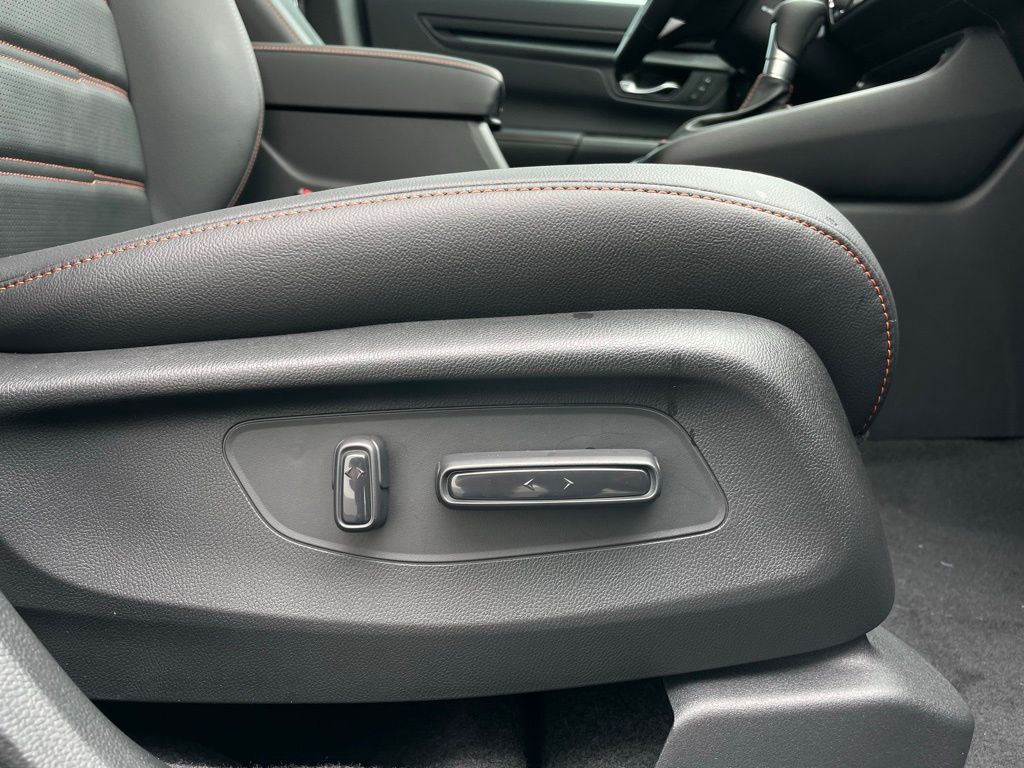 2026 Honda CR-V Sport-L 32