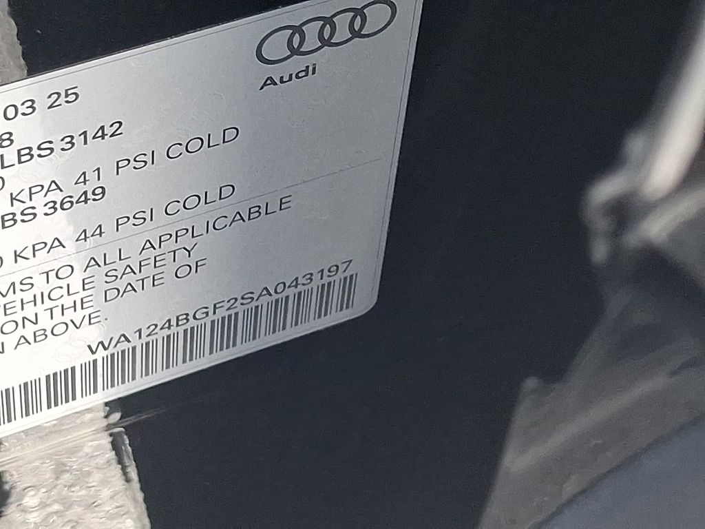 Thumbnail: 2025 Audi Q6 e-tron - 24