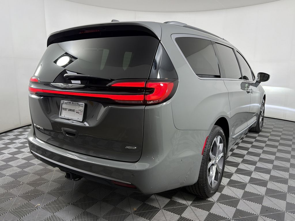 used 2021 Chrysler Pacifica car, priced at $27,500