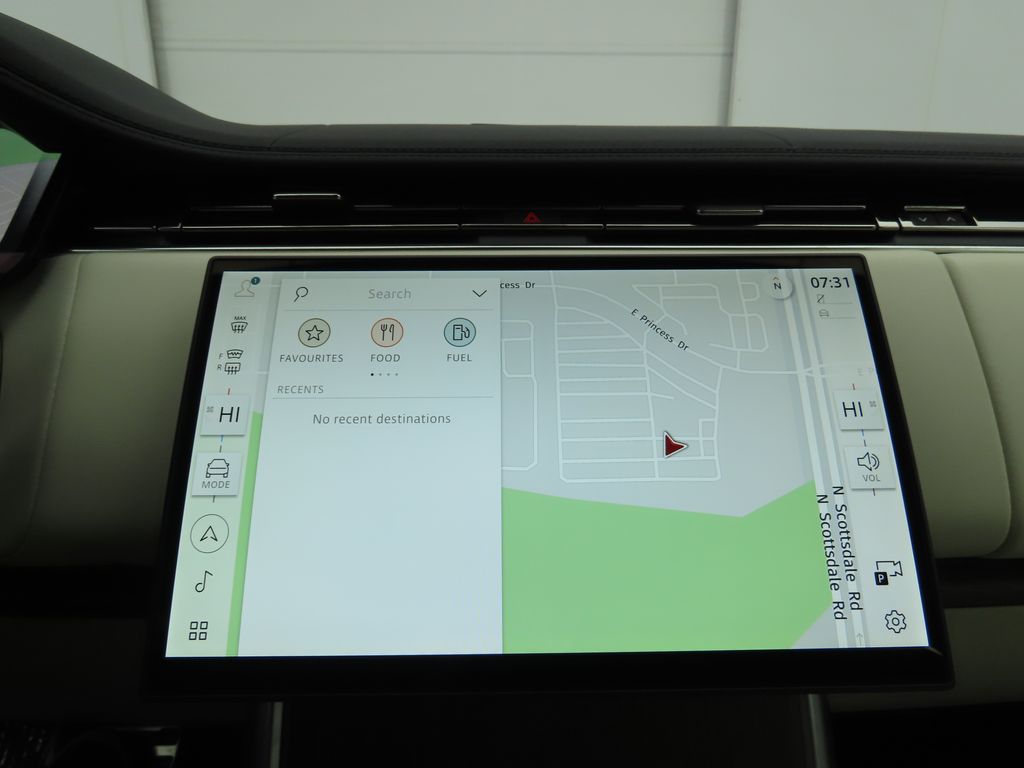 Thumbnail: 2025 Land Rover Range Rover - 16