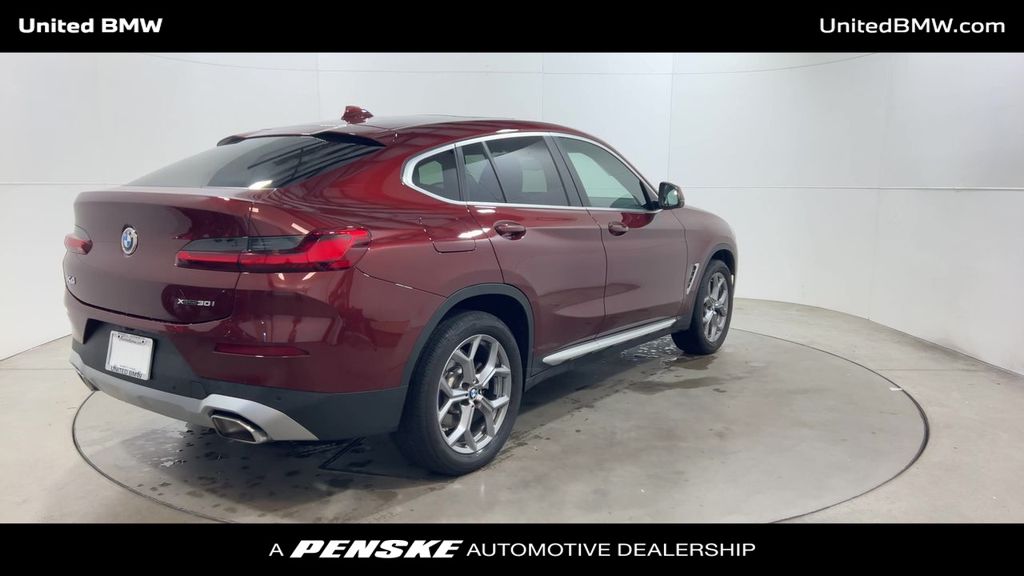 Thumbnail: 2025 BMW X4 - 8