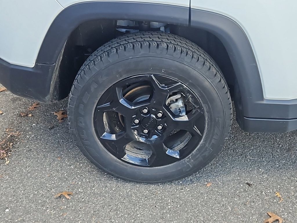 2023 Jeep Compass Trailhawk photo