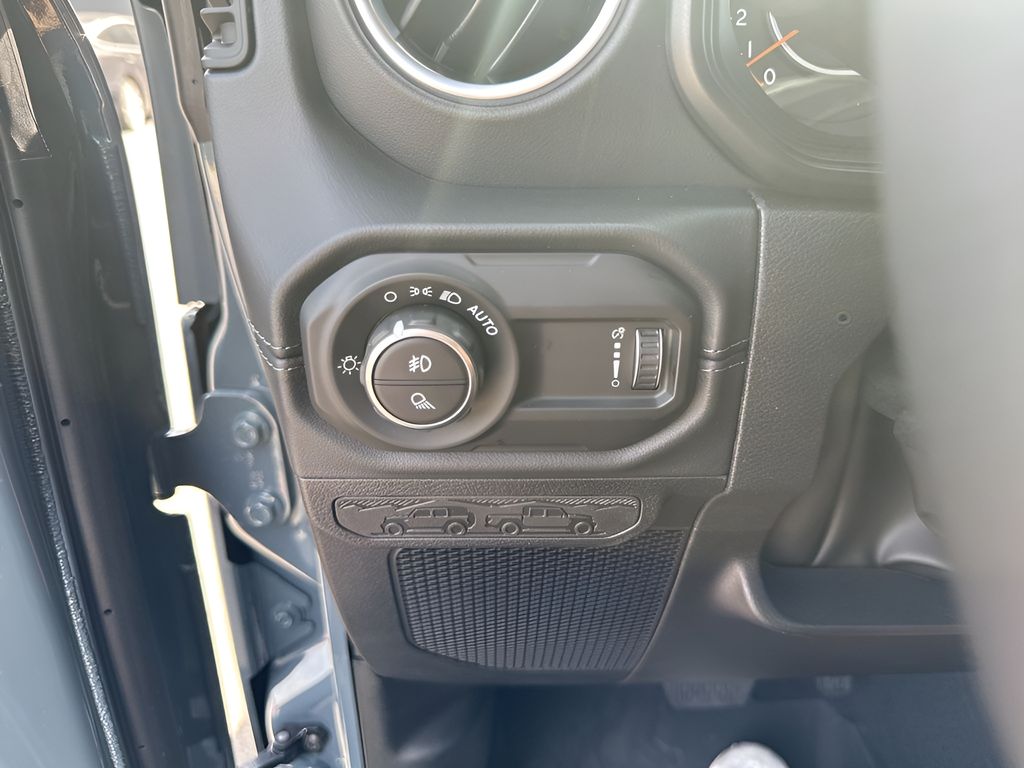 New Car 2025 Jeep Gladiator  For Sale Under $40,000 In Austin, Texas