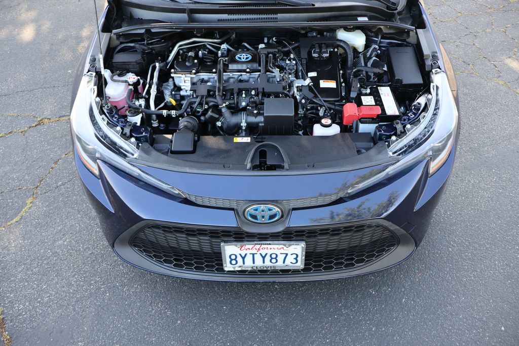 2022 Toyota Corolla LE 26