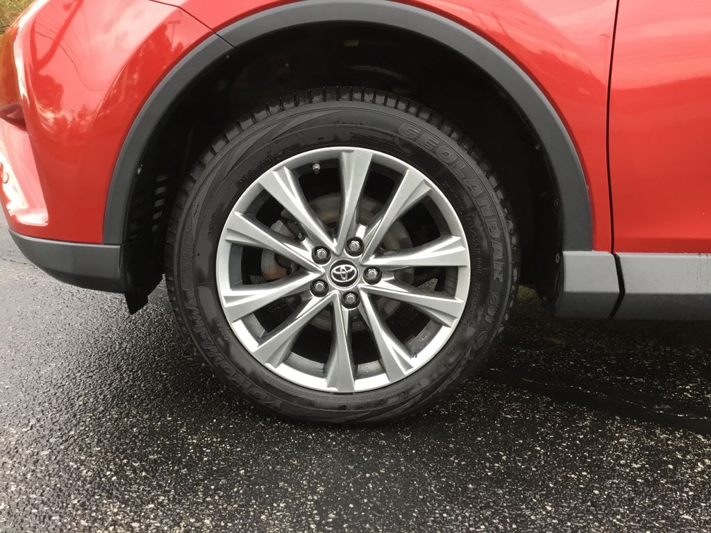 Thumbnail: 2016 Toyota RAV4 - 9