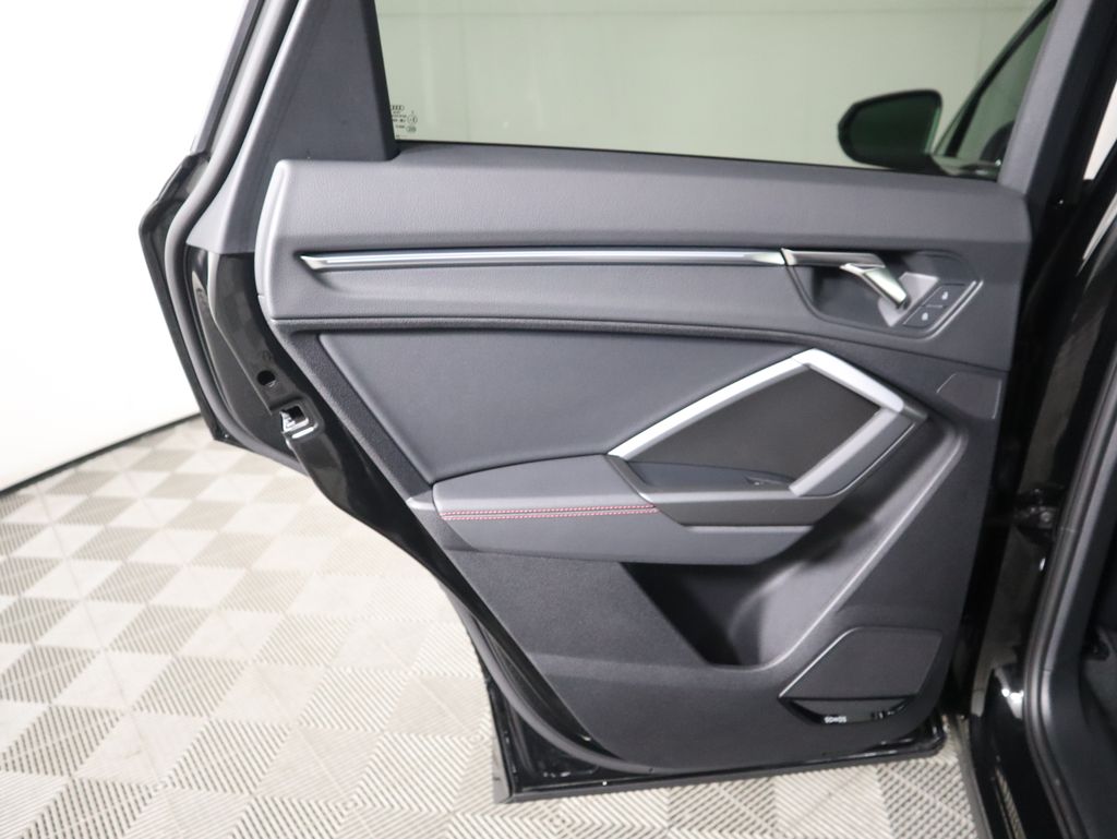 Thumbnail: 2025 Audi Q3 - 26