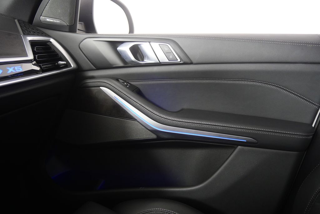 Thumbnail: 2024 BMW X5 - 30