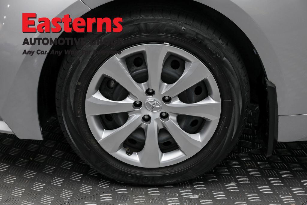 Used 2022 Silver Toyota LE image 30