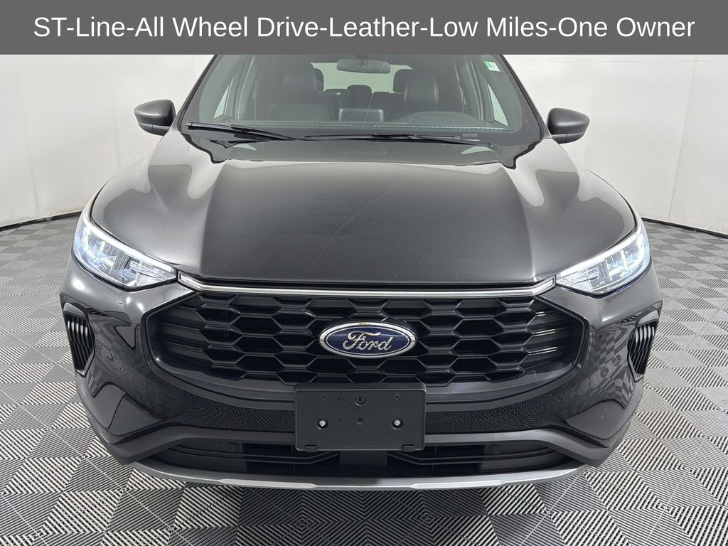 used 2025 Ford Escape car, priced at $23,900