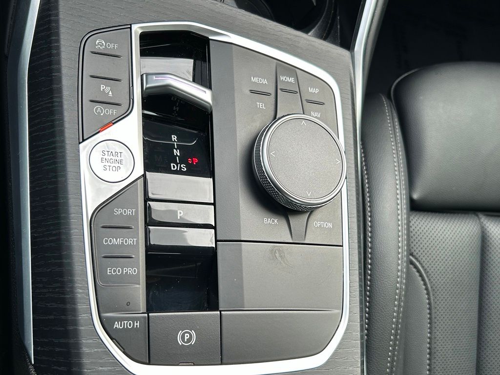 Used 2025 White BMW 330i image 20