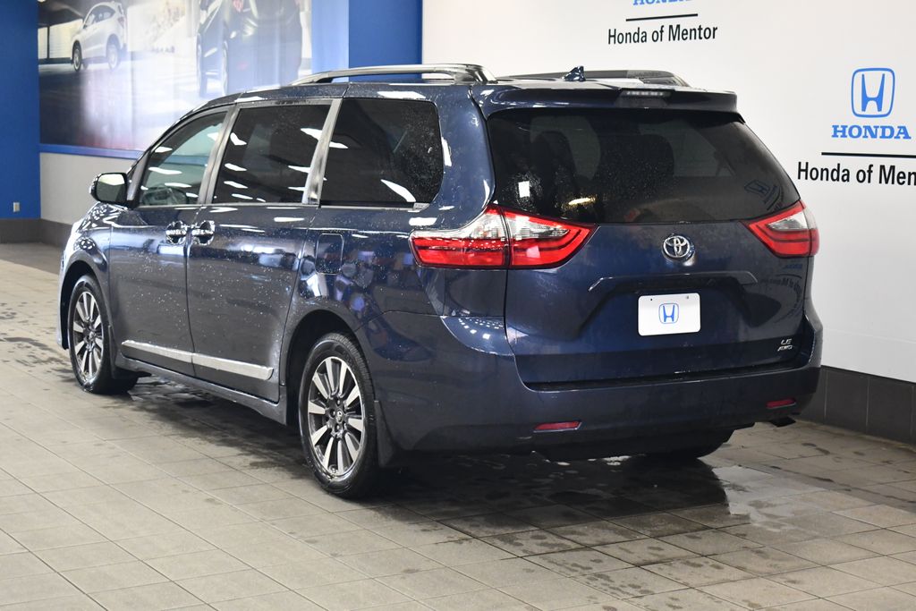Thumbnail: 2020 Toyota Sienna - 5