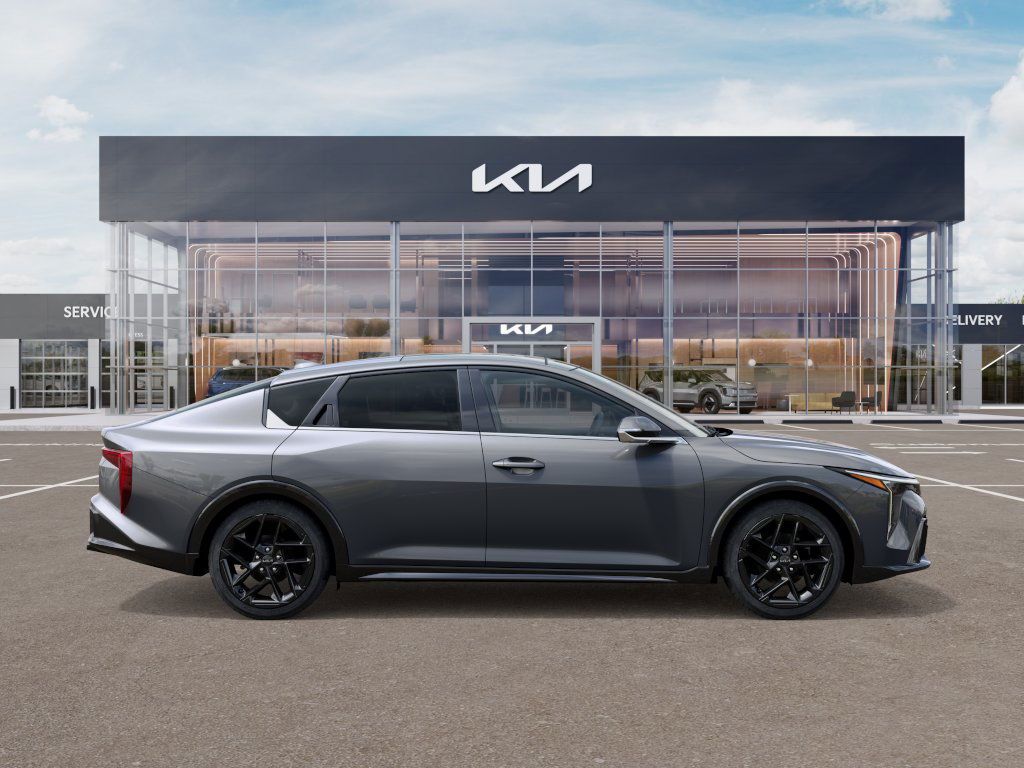 2025 Kia K4 GT-Line Turbo - Photo 7
