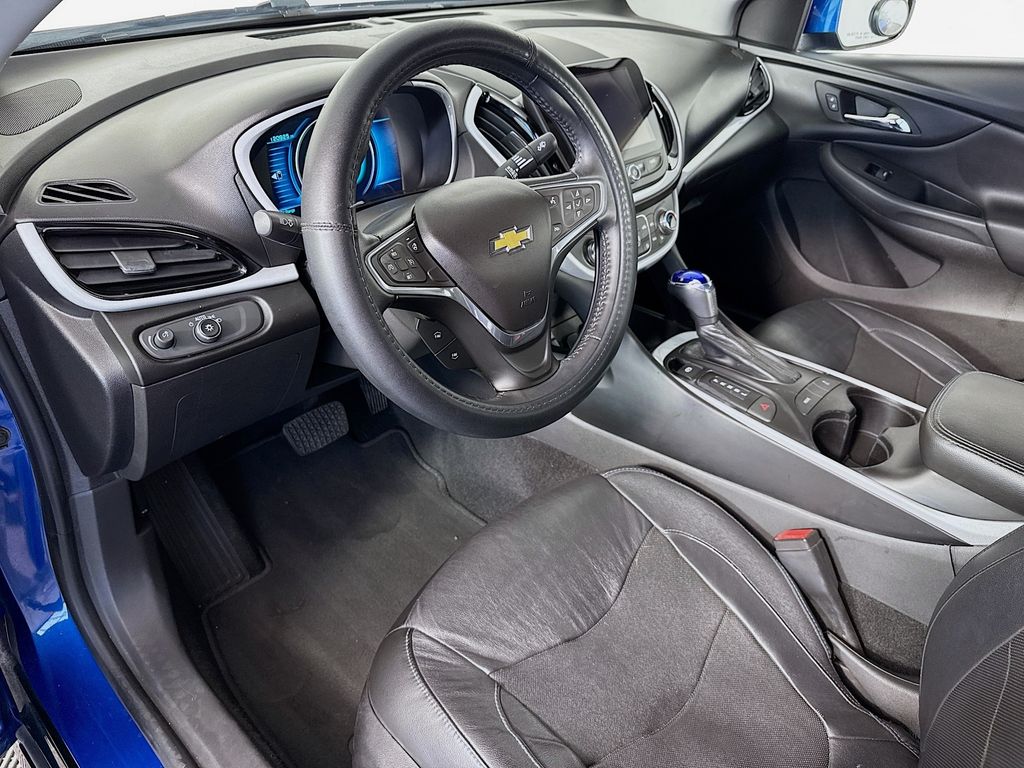 Thumbnail: 2016 Chevrolet Volt - 9