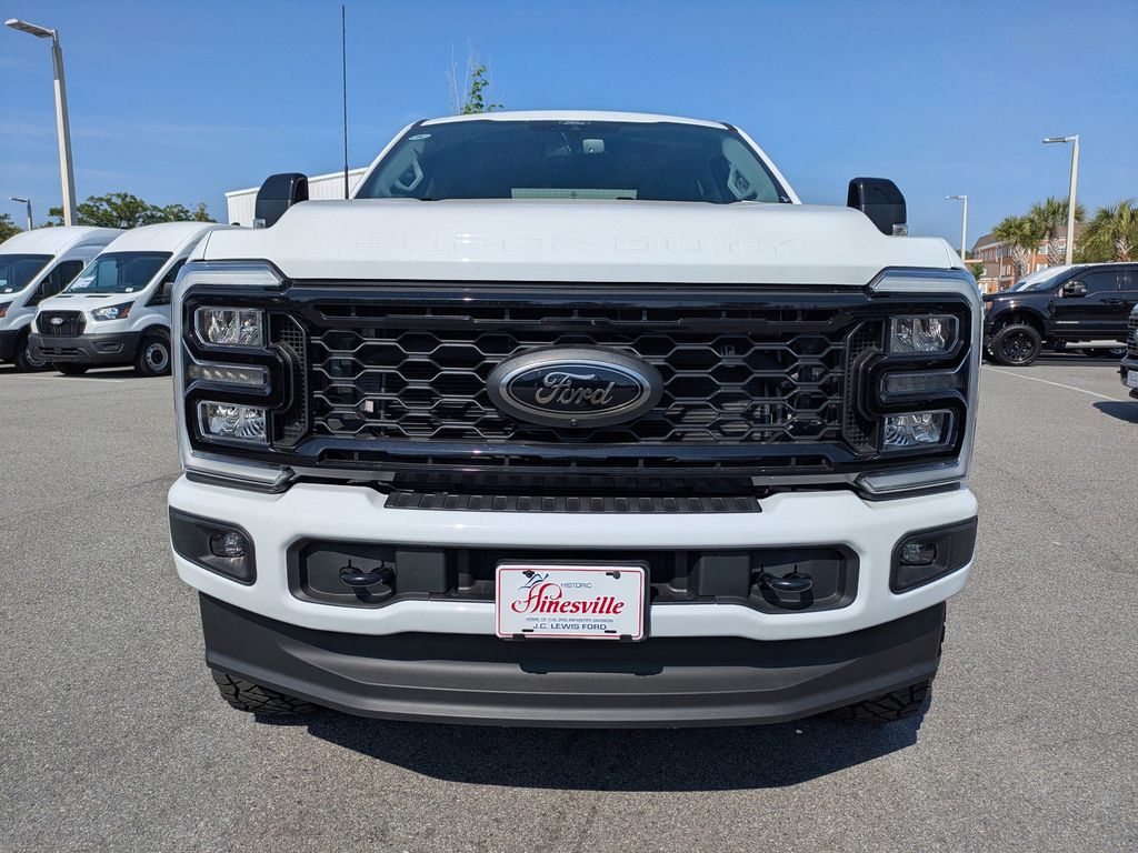 2026 Ford F-350 Super Duty LARIAT