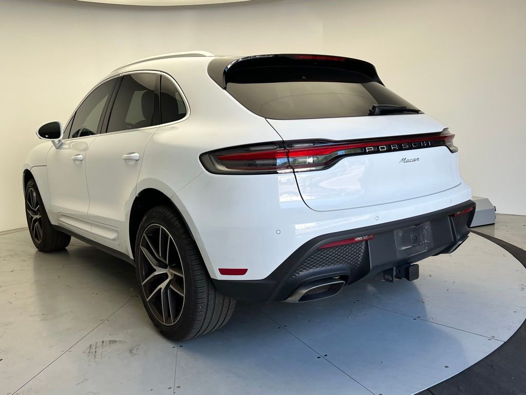 Thumbnail: 2023 Porsche Macan - 3