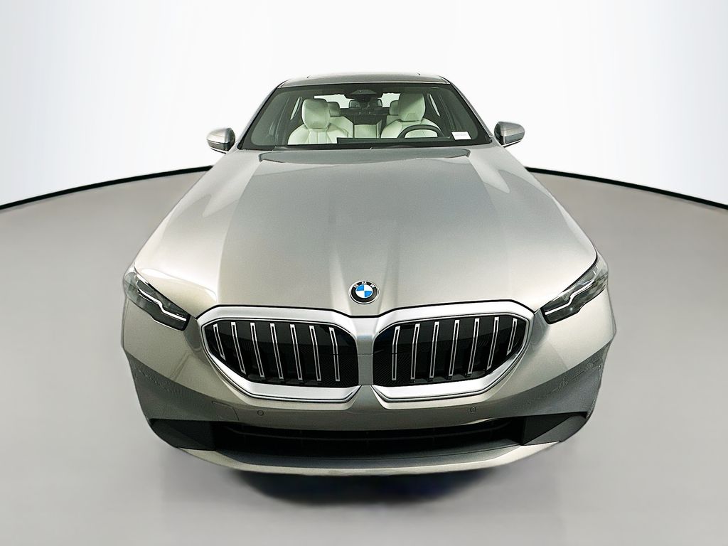 Thumbnail: 2026 BMW 5 Series - 2
