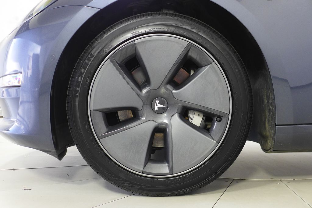 Thumbnail: 2021 Tesla Model 3 - 5
