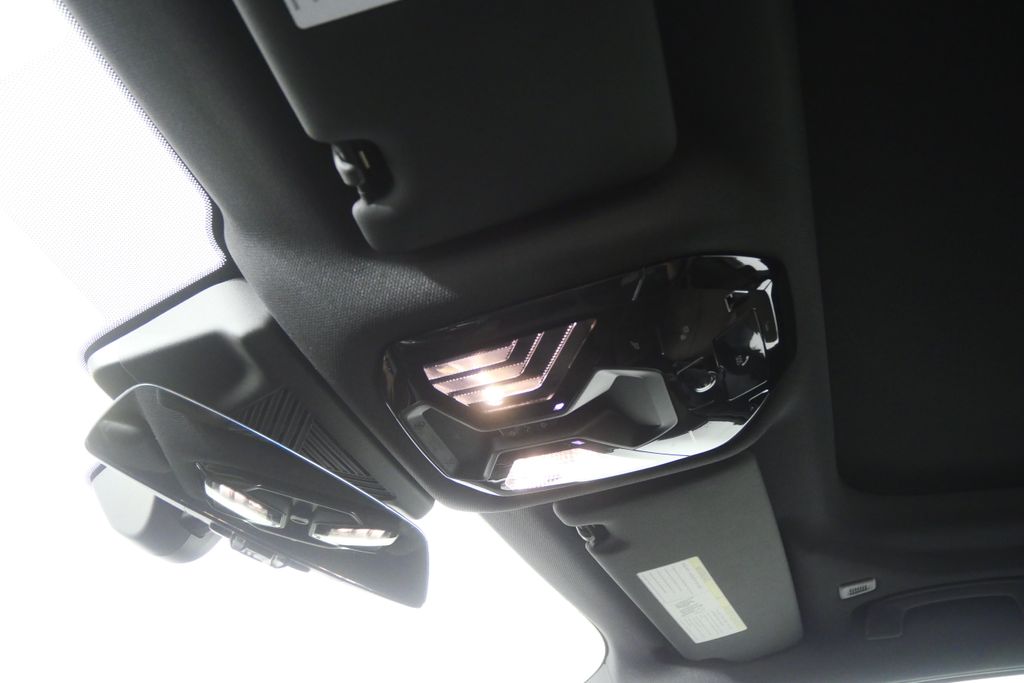 Thumbnail: 2026 BMW 5 Series - 20