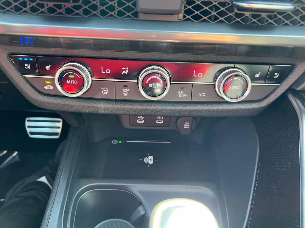 Thumbnail: 2025 Acura ADX - 26