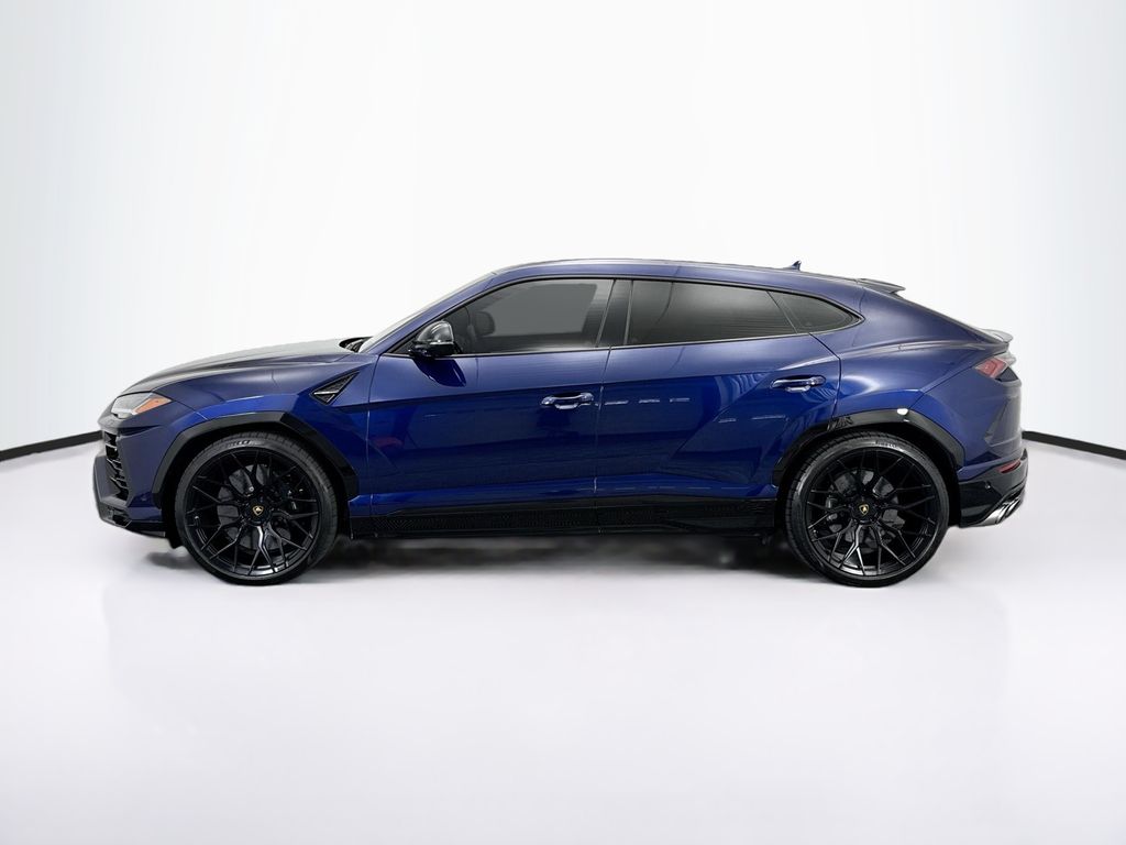 Thumbnail: 2020 Lamborghini Urus - 8