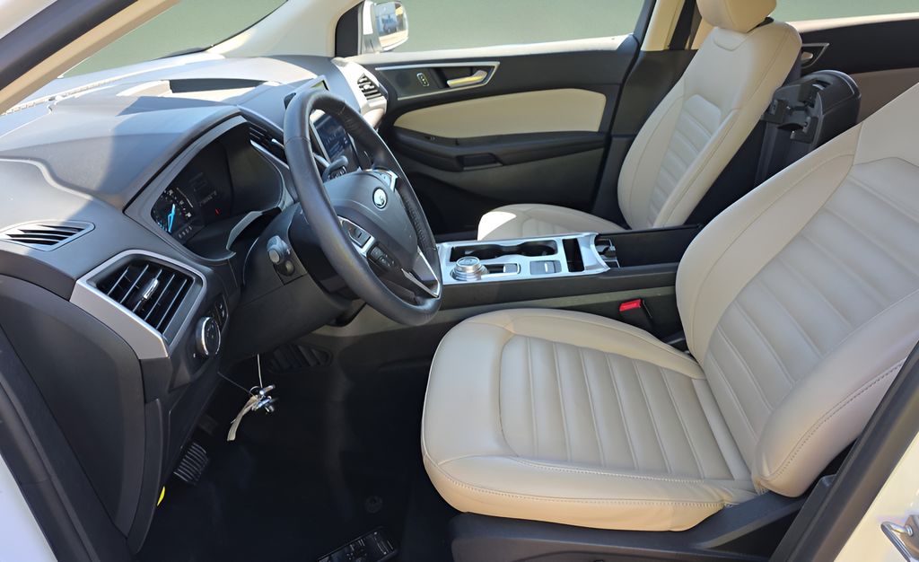 Used 2024 Ford Edge SUV