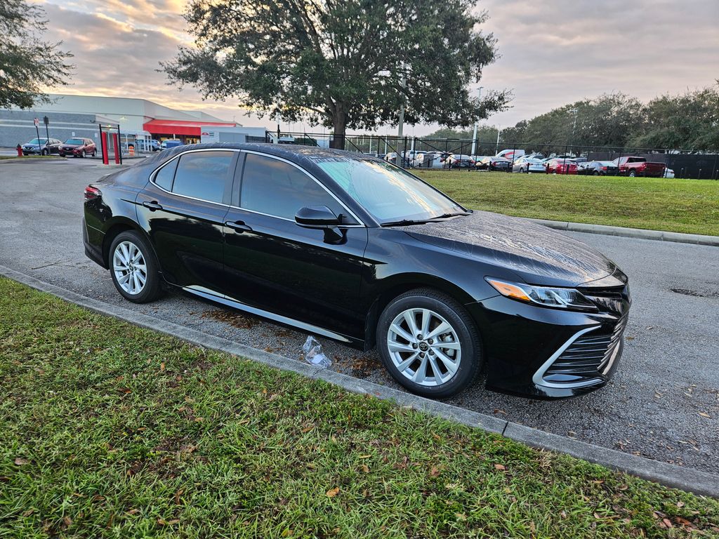 2023 Toyota Camry LE 7