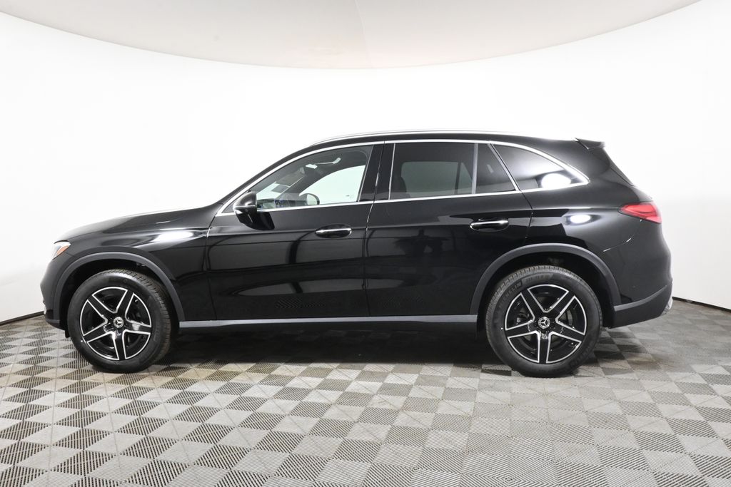 Thumbnail: 2026 Mercedes-Benz GLC - 2