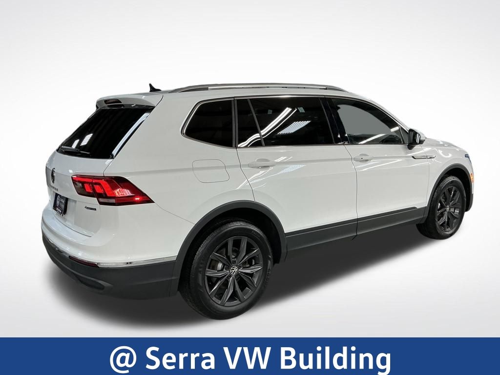 Certified Used 2024  Volkswagen 2.0T SE image 5