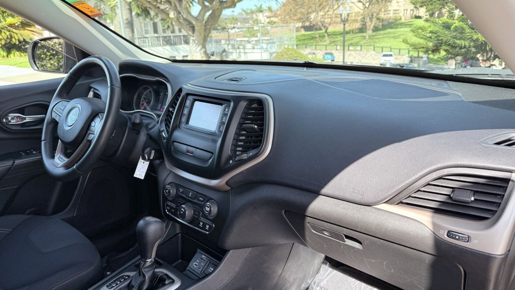 Used 2016 Jeep Cherokee Latitude 4D Sport Utility