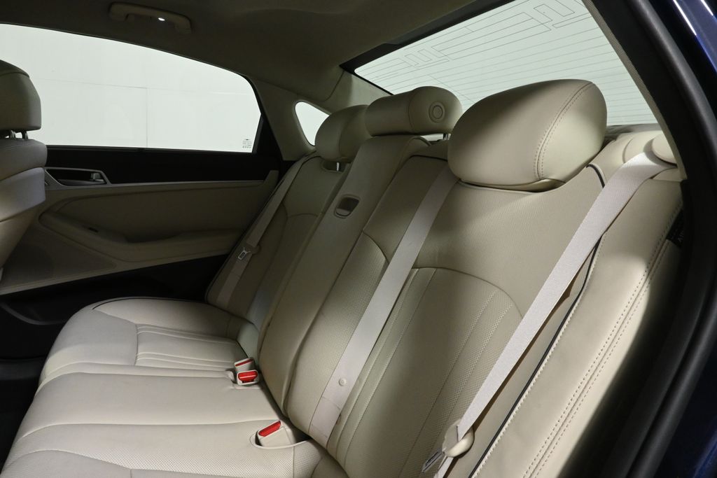 Thumbnail: 2019 Genesis G80 - 6