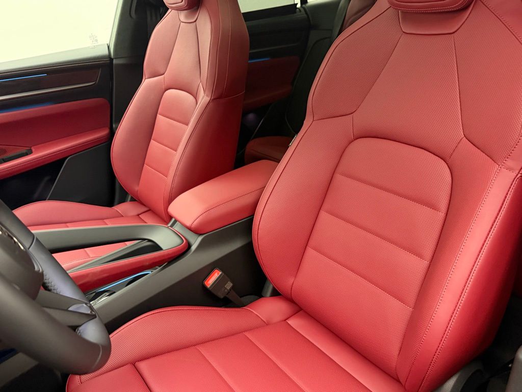 Thumbnail: 2026 Porsche Macan - 5